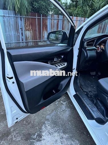 Toyota Innova 2018 2.0G - 120000 km