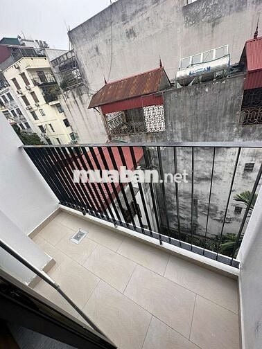 CCMN 30m2 Full đồ xịn sò. Ban công thoáng tại Quan Nhân