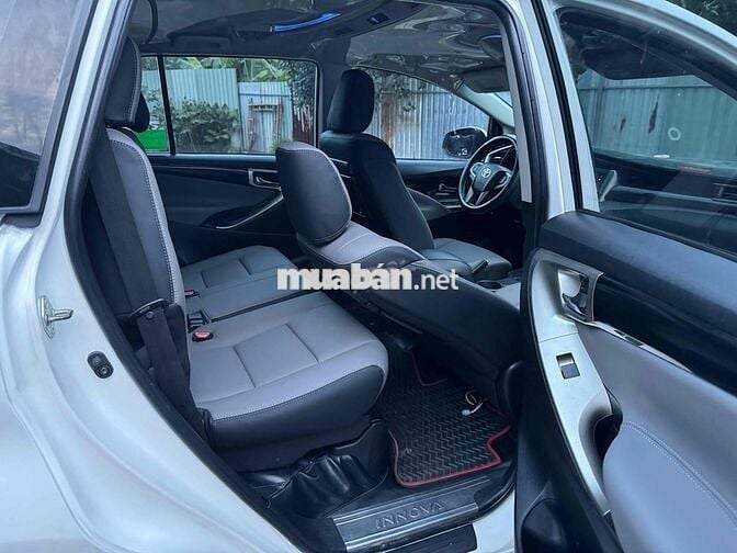 Toyota Innova 2018 2.0G - 120000 km