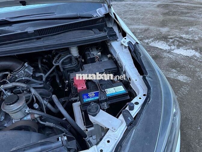 Toyota Innova 2018 2.0G - 120000 km