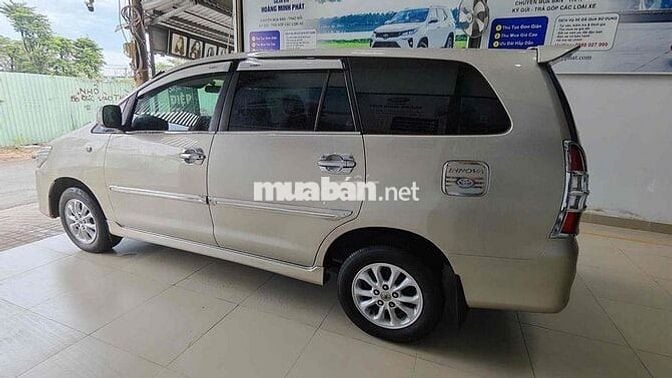 Toyota Innova 2014 E - 92000 km