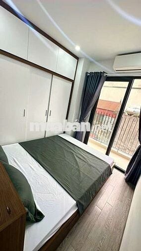 CCMN 30m2 Full đồ xịn sò. Ban công thoáng tại Quan Nhân