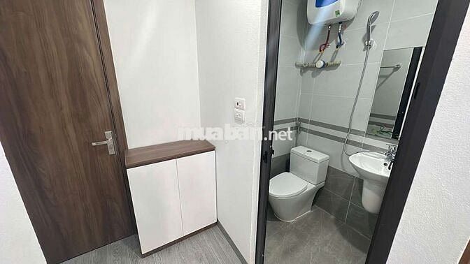 CCMN 30m2 Full đồ xịn sò. Ban công thoáng tại Quan Nhân