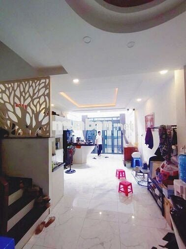 NHÀ 5 TẦNG TÔN ĐẢN- HẺM ĐẸP- 47m2 VUÔNG VỨC- CHỈ 7.35 TỶ