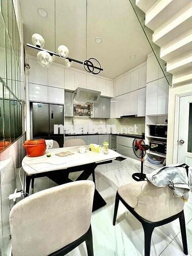 BÁN NHÀ TÂN BÌNH HXH, HĐT 20tr/ TH - 72m2 - 4X18 - 4 TẦNG CHỈ 8,5 T