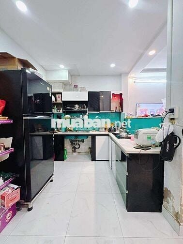 NHÀ NGUYỄN KHOÁI Q4- 3 LẦU ĐÚC - 32m2 - KO QH- CHỈ 4 TỶ NHỈNH