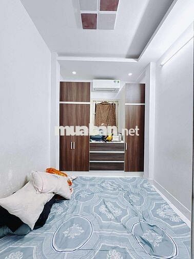 NHÀ NGUYỄN KHOÁI Q4- 3 LẦU ĐÚC - 32m2 - KO QH- CHỈ 4 TỶ NHỈNH
