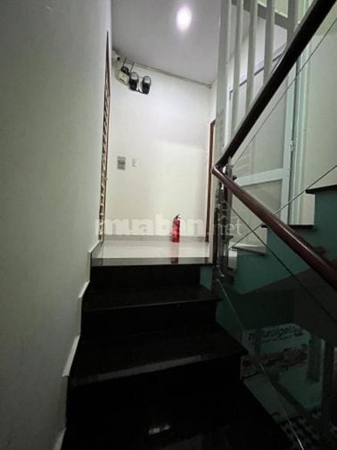 Định cư, cần bán gấp nhà phố , khu văn minh . 