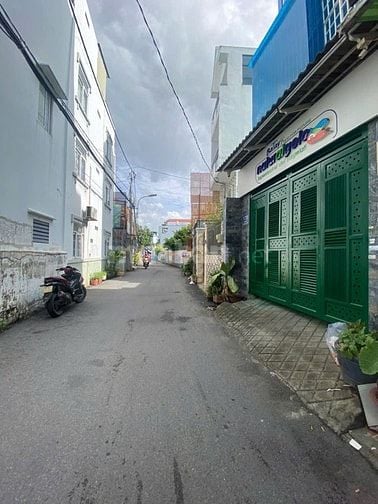 Định cư, cần bán gấp nhà phố , khu văn minh . 