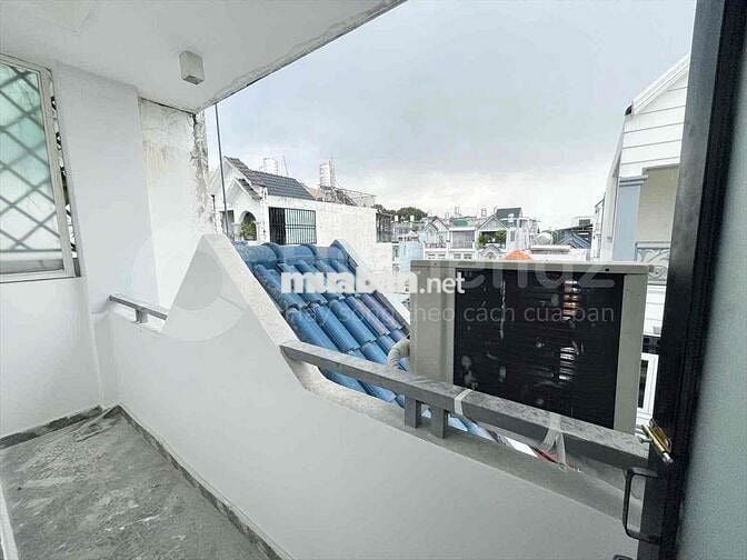 PHÒNG TRỌ CÓ GÁC BAN CÔNG TẠI QUANG TRUNG