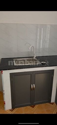 Cho thuê phòng lầu 1 có ban công