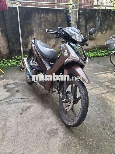 Cần đổi xe mới nên bán lại xe đang đi bình thường