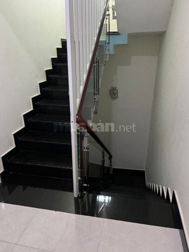 Định cư, cần bán gấp nhà phố , khu văn minh . 