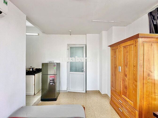 PHÒNG CỬA SỔ TRỜI THOÁNG MÁT NGAY LOTTE QUẬN 7 GIỜ TỰ DO CÓ THANG MÁY