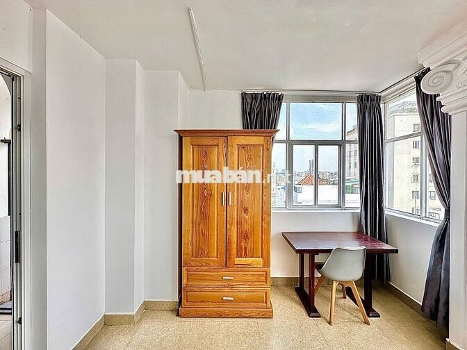 PHÒNG CỬA SỔ TRỜI THOÁNG MÁT NGAY LOTTE QUẬN 7 GIỜ TỰ DO CÓ THANG MÁY