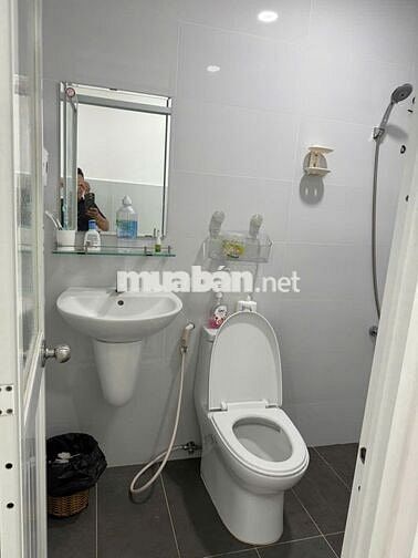CHUNG CƯ 2 PHÒNG NGỦ, 2 TOILET MỚI ĐẸP. Q7