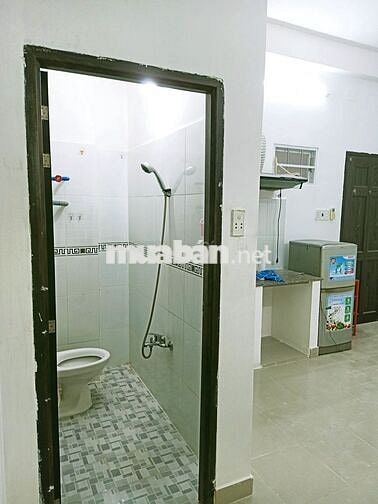 CHO THUÊ PHÒNG CAO THẮNG-QUẬN 10 sát Vạn Hạnh Mall, HUFLIT, đường 3/2