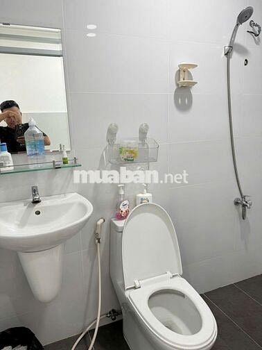 CHUNG CƯ 2 PHÒNG NGỦ, 2 TOILET MỚI ĐẸP. Q7