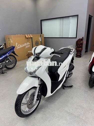 SH125 Cbs date 2024 Trắng rin siêu lướt 3k km