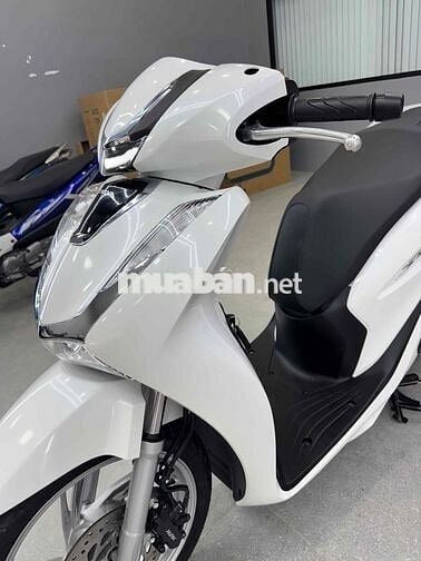 SH125 Cbs date 2024 Trắng rin siêu lướt 3k km