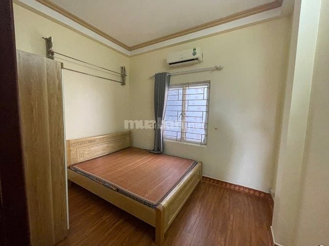 Nhà riêng ngõ phố hưng phúc yên sở dt40m2x4,5t giá 12tr có tl