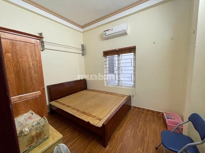 Nhà riêng ngõ phố hưng phúc yên sở dt40m2x4,5t giá 12tr có tl