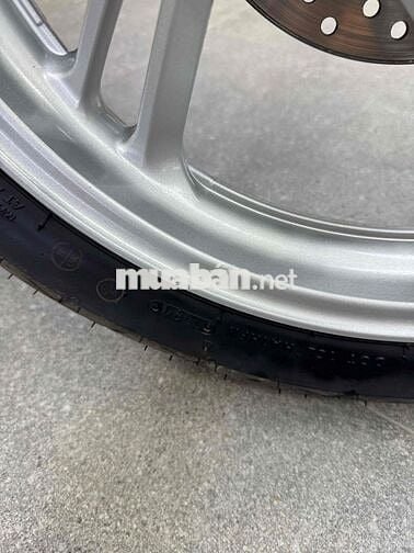 SH125 Cbs date 2024 Trắng rin siêu lướt 3k km