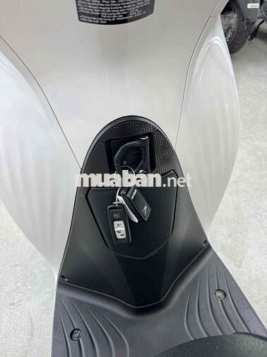 SH125 Cbs date 2024 Trắng rin siêu lướt 3k km