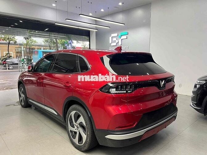 VinFast VF8 2023 Eco - 61000 km