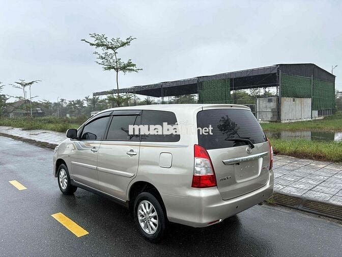 Toyota Innova 2013 G - 110000 km