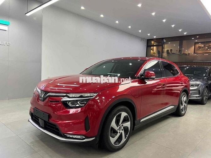 VinFast VF8 2023 Eco - 61000 km