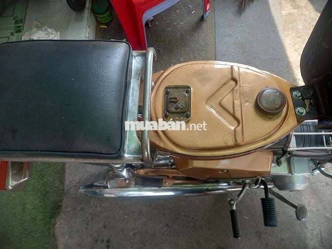 Honda Super Cub Vàng đồng 50cc