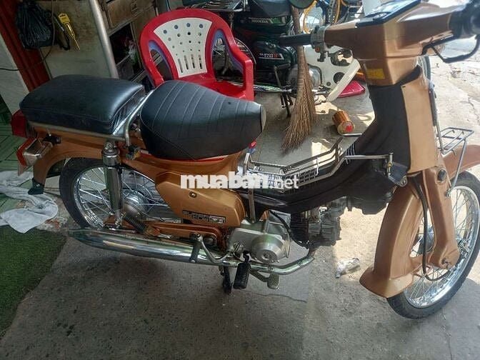 Honda Super Cub Vàng đồng 50cc
