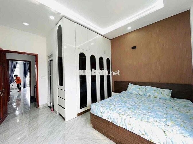 Nhà Đẹp Thạnh Lộc 37, Đường rộng thênh thang