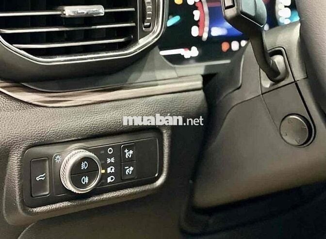 FORD EXPLORER 2022 – Còn 1 Chiếc ***