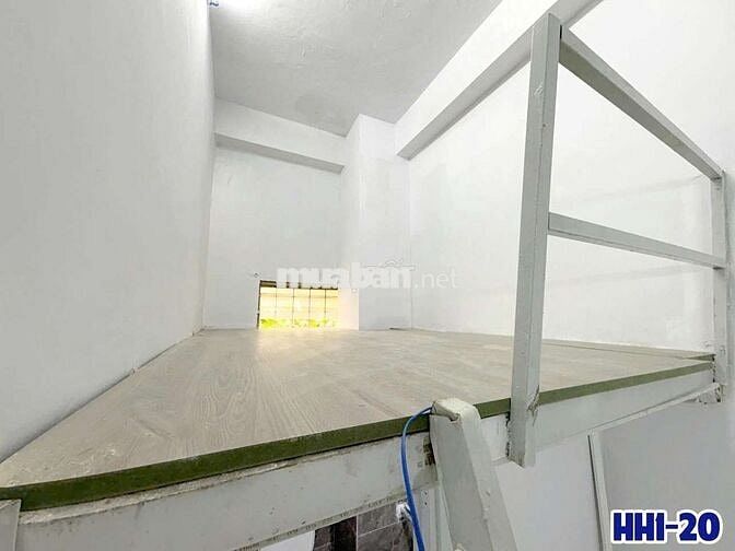 Phòng gác giá rẻ gần Vạn Hạnh Mall