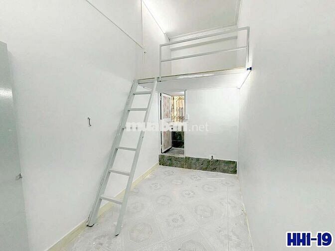 Phòng gác giá rẻ gần Vạn Hạnh Mall