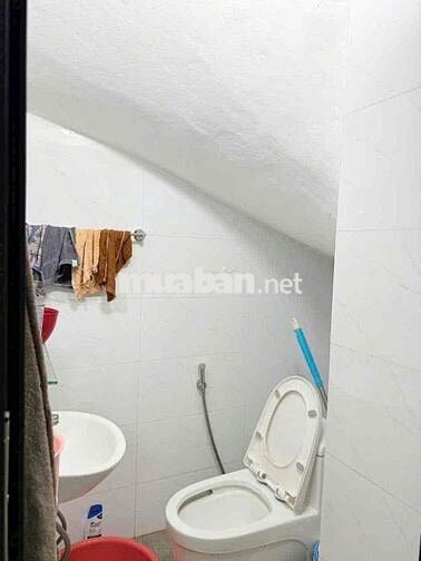 Hơn 2 tỷ chút có nhà đẹp Định Công Hạ-Oto sát nhà-Có sân trước-52M*2T