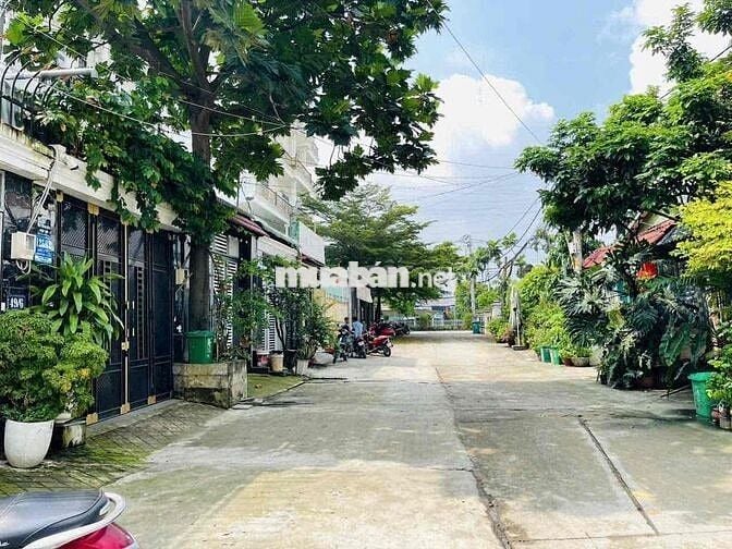 Nhà Đẹp Thạnh Lộc 37, Đường rộng thênh thang