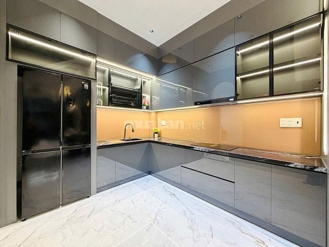 Chính chủ gửi bán nhà Tôn Đản Q4 - Nhà SHR - Nhà mới ở ngay giá hơn 1T