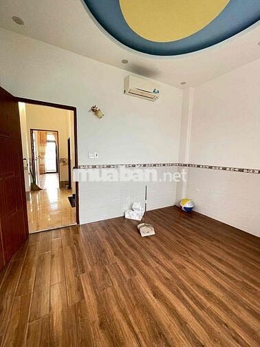 cho thuê nhà mặ tiền đừờng trần hoàng na