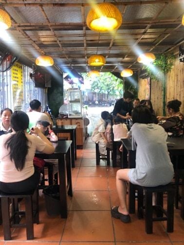 Sang nhượng quán phở gà tại phố tạ Quang bửu 
