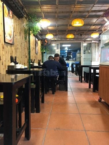 Sang nhượng quán phở gà tại phố tạ Quang bửu 