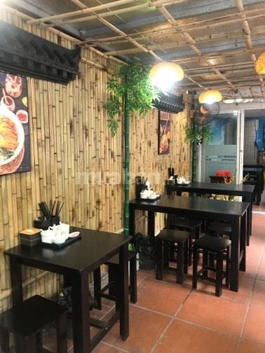 Sang nhượng quán phở gà tại phố tạ Quang bửu 