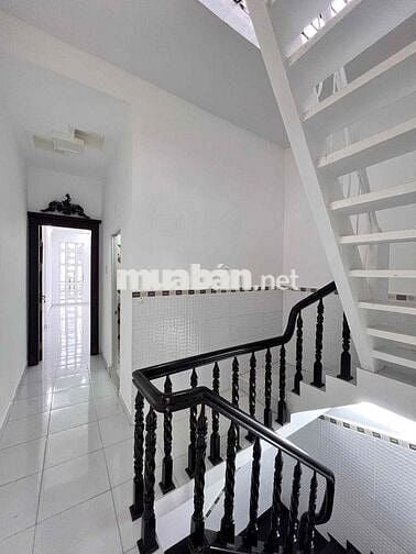 Cho thuê nhà Lê Lai lộ 5m gần công viên Lưu Hữu Phước giá rẻ 12 triệu