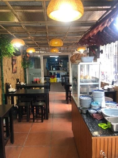 Sang nhượng quán phở gà tại phố tạ Quang bửu 