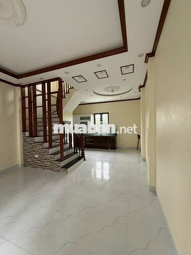 Siêu rẻ.Nhà ĐỘC LẬP Vân Côn-Cách ĐL Thăng long 1.5km-Giá Chỉ 3.85 Tỷ