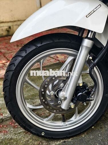 vision trắng 2022 . khoá chìa