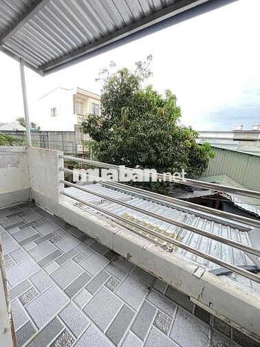 Nhà 4x15m trệt 2 lầu mặt tiền Trần Hoàng Na