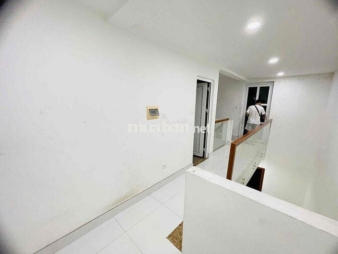 CHO THỦE NHÀ NGUYÊN CĂN TÂN QUY ĐÔNG Q7, 5PN FULL NT 25 TRIỆU/ THÁNG